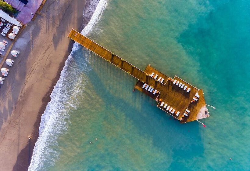 Отель Starlight Resort