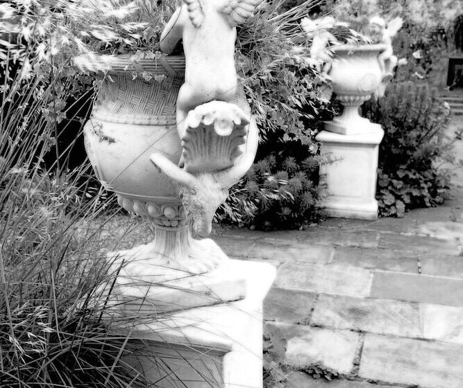 בית מלון כפרי The Crown At Playhatch