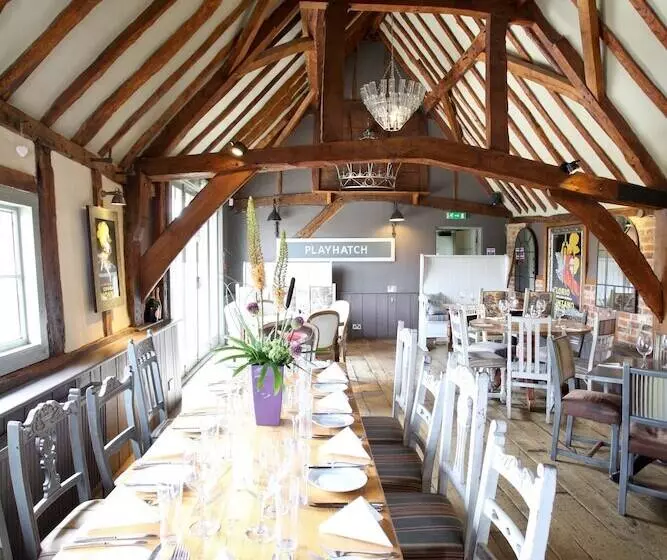 Hotel The Crown At Playhatch