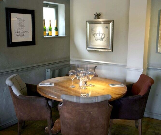בית מלון כפרי The Crown At Playhatch