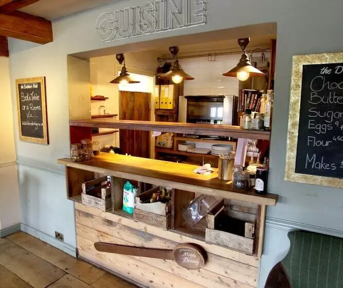 Hotel The Crown At Playhatch