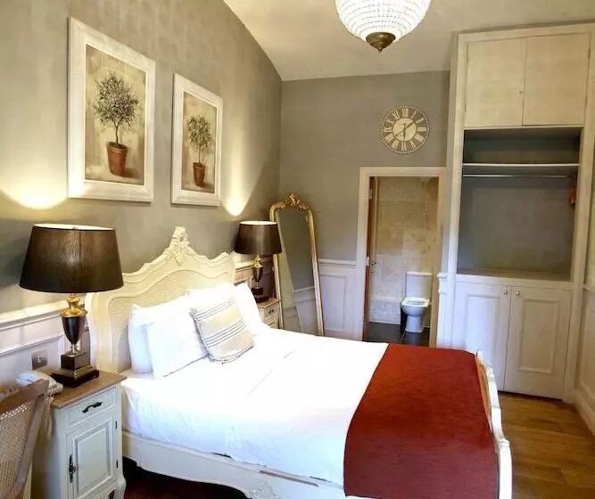 Hotel The Crown At Playhatch