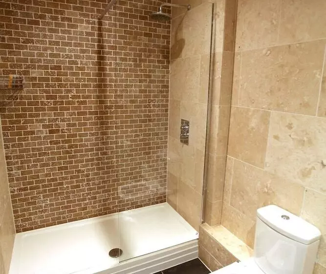 Hotel The Crown At Playhatch