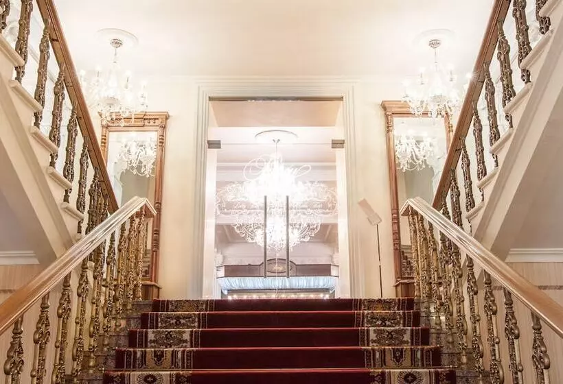 Tsentralny By Usta Hotels