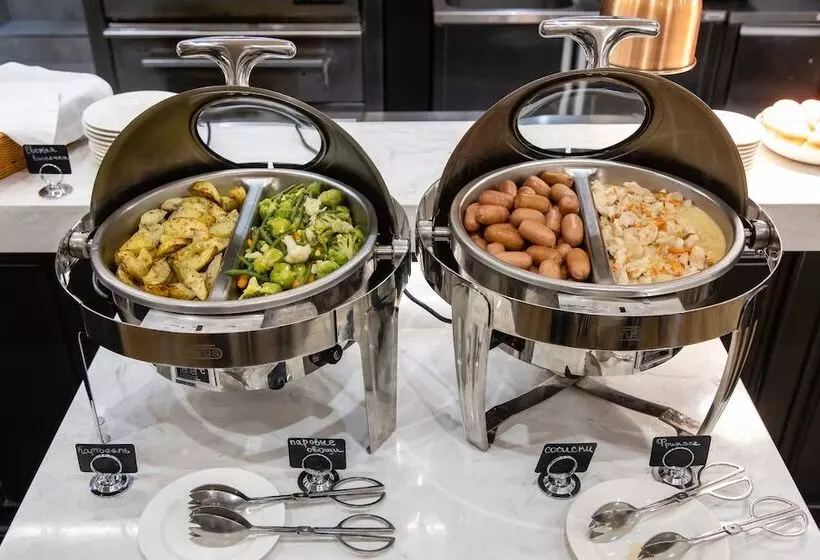 Tsentralny By Usta Hotels