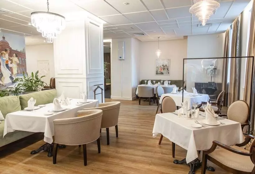 Tsentralny By Usta Hotels