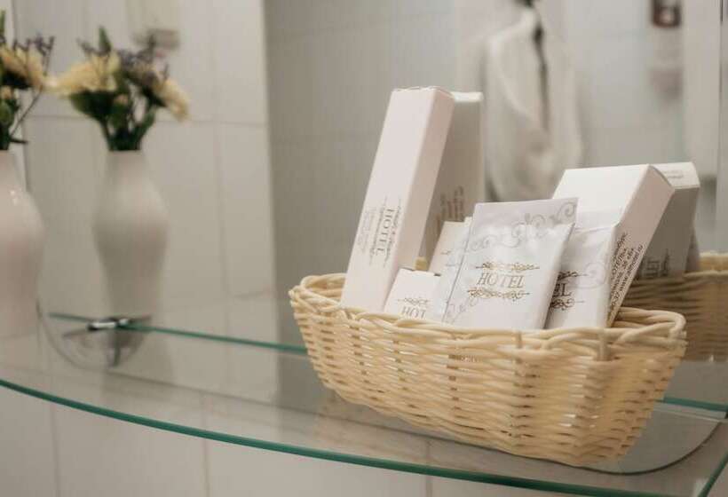 Tsentralny By Usta Hotels