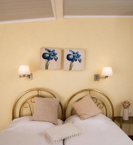 Kommeno Bay Apartments