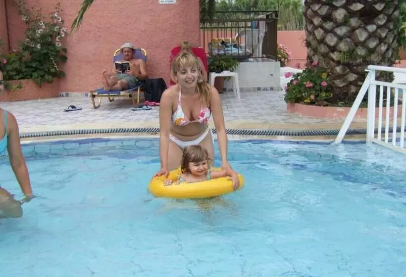 Maria S Beach Apartments