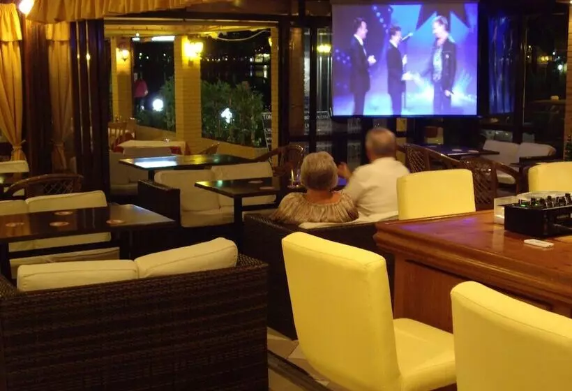 Maria S Beach Apartments