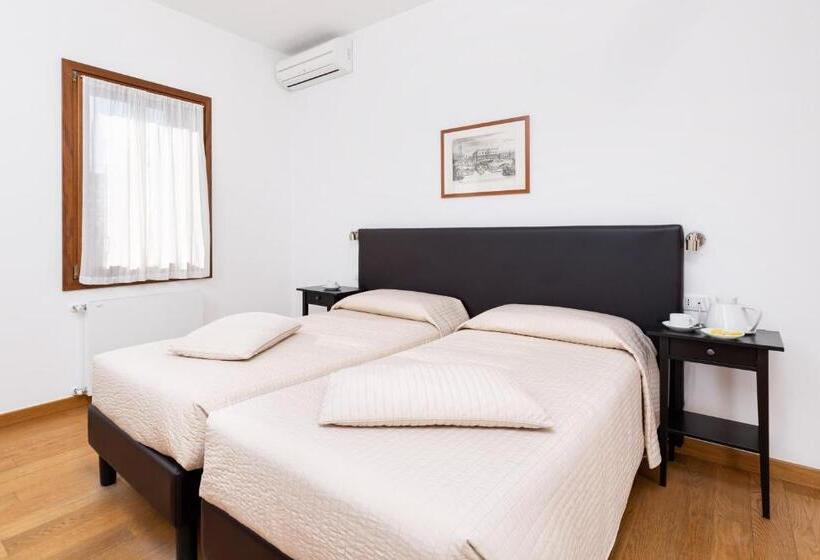 Residence Ca  Foscolo