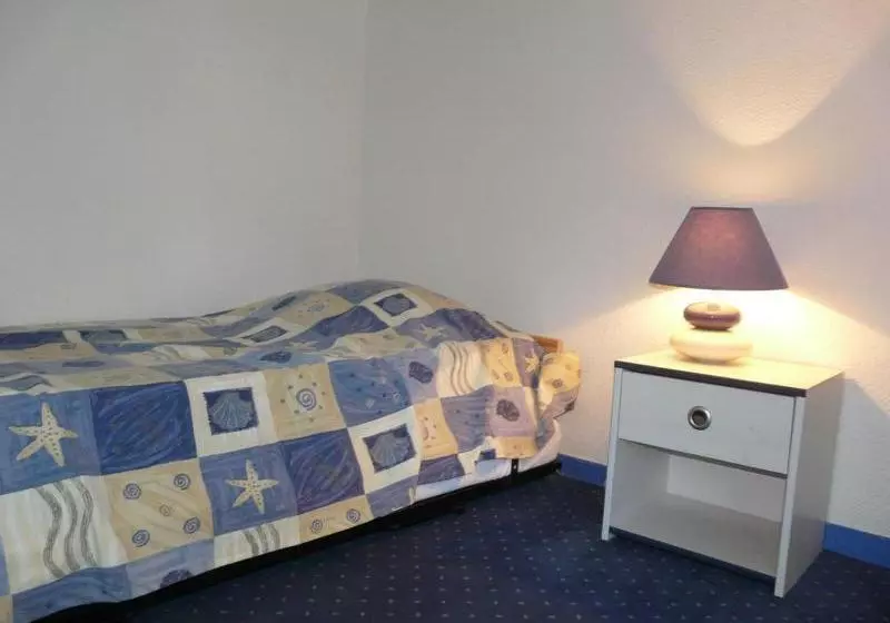 住所 Résidence Maeva Les Cottages du Golf