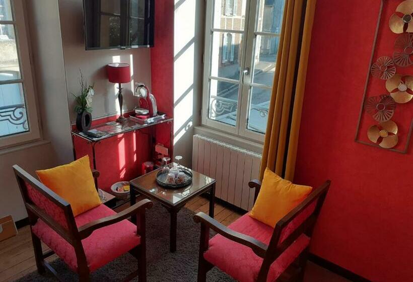 تختخواب و صبحانه Camélia