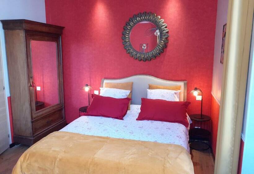 تختخواب و صبحانه Camélia