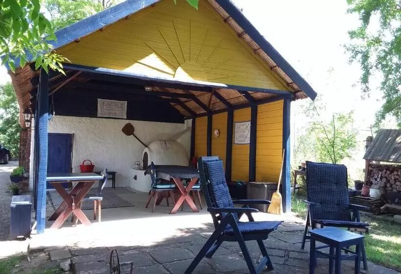 Bed and Breakfast Herberg Tisza