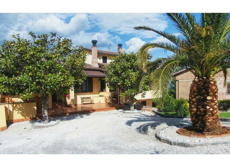 ベッドアンドブレックファースト L Agramante Bed&breakfast