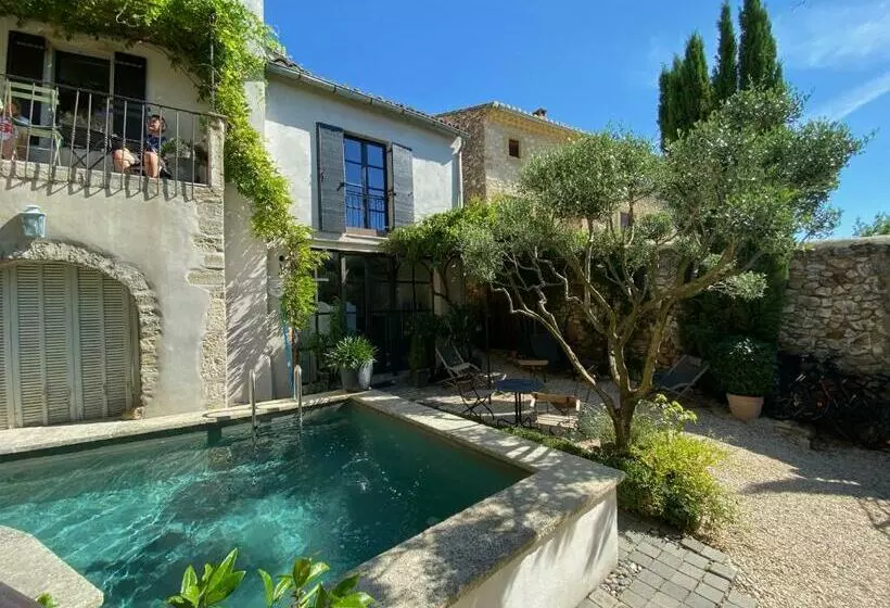 ベッドアンドブレックファースト La Maison Blanche Uzès