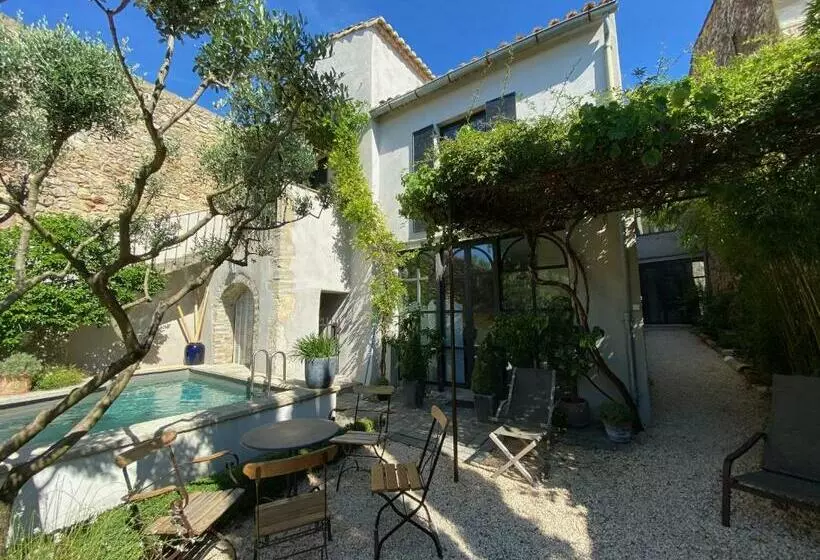 ベッドアンドブレックファースト La Maison Blanche Uzès