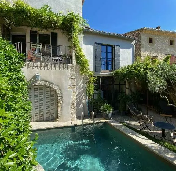 ベッドアンドブレックファースト La Maison Blanche Uzès