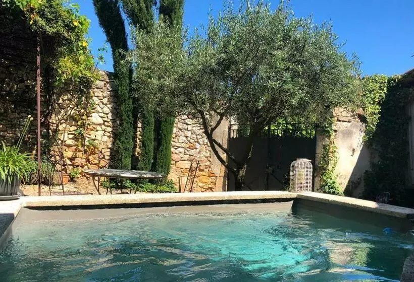 ベッドアンドブレックファースト La Maison Blanche Uzès
