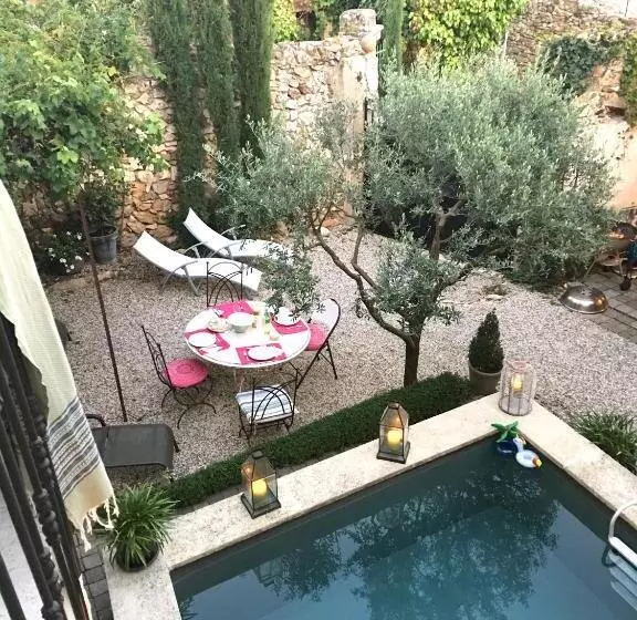 ベッドアンドブレックファースト La Maison Blanche Uzès
