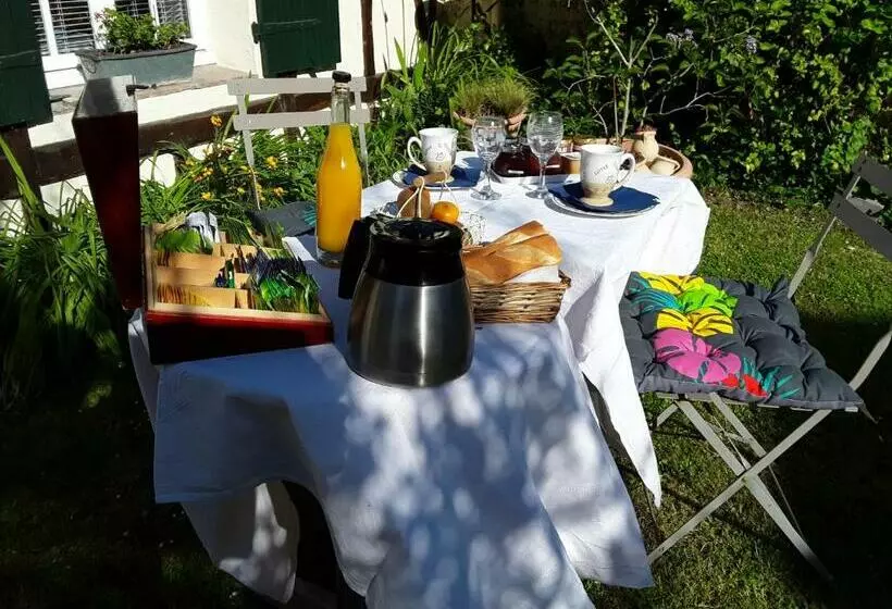 Aamiaismajoitus (B&B) Les Oyats