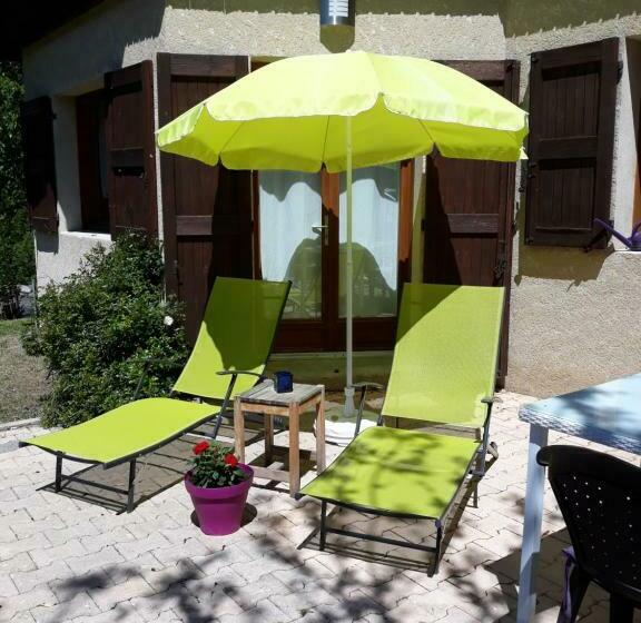 تختخواب و صبحانه Studio Privatif