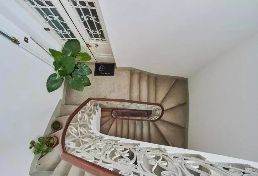 تختخواب و صبحانه The Liberty Terrace