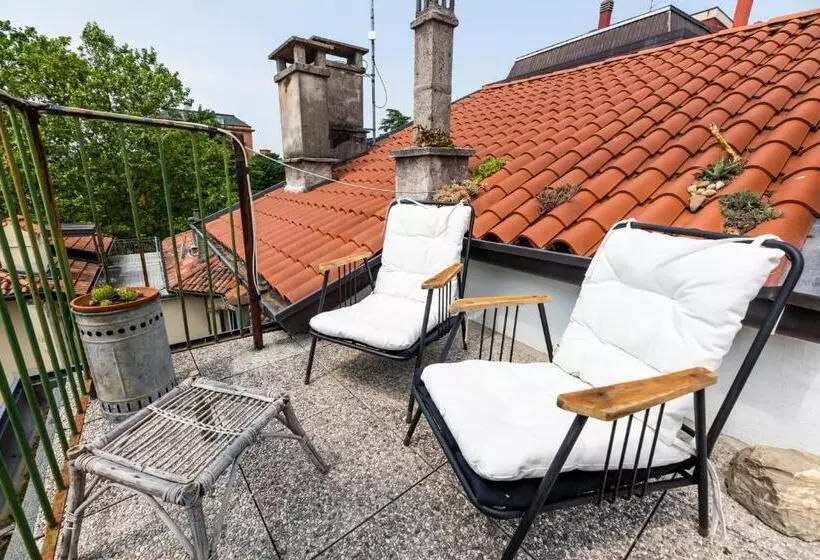 تختخواب و صبحانه The Liberty Terrace