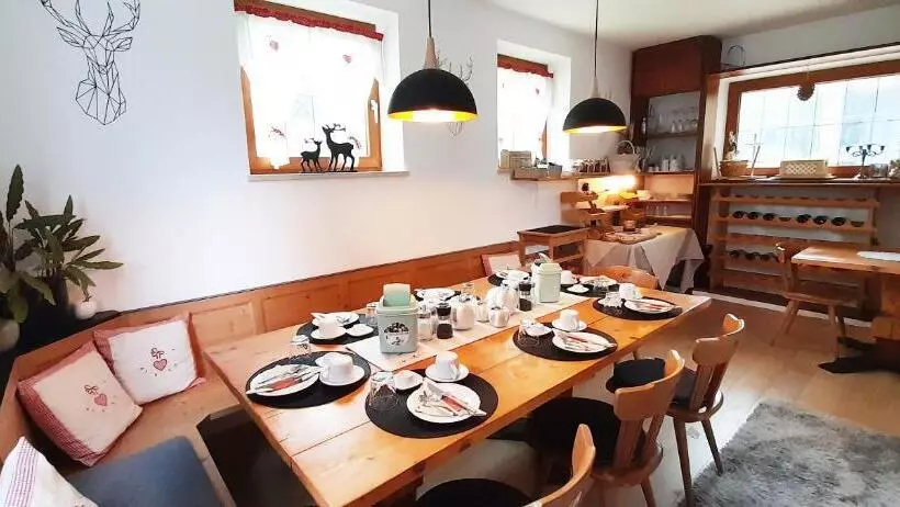 Home Suite Home Bed & Breakfast