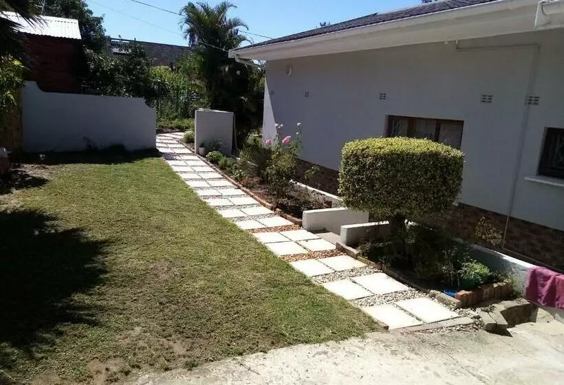 پانسیون H G Deluxe Guest Suites