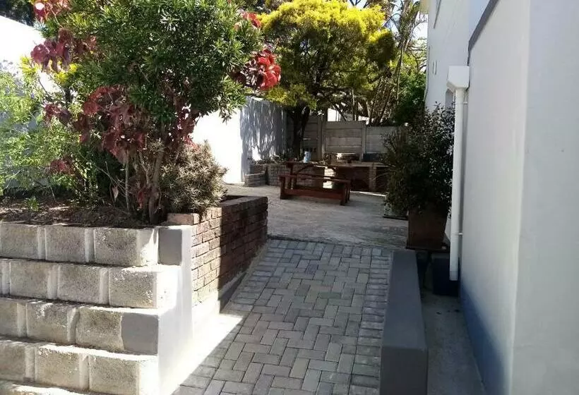 پانسیون H G Deluxe Guest Suites