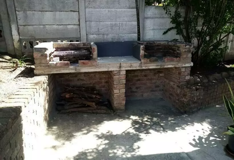 پانسیون H G Deluxe Guest Suites