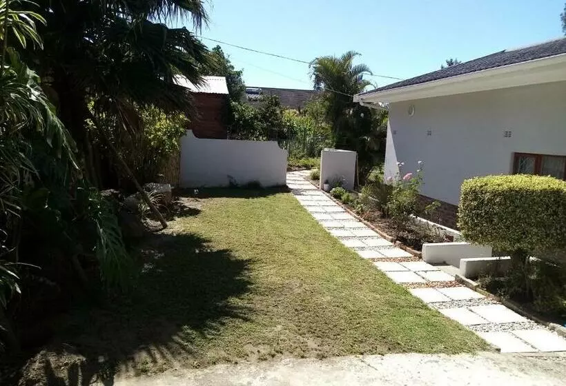 پانسیون H G Deluxe Guest Suites