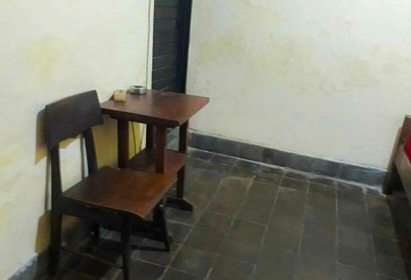 بنسيون Losmen 2000 Tiga