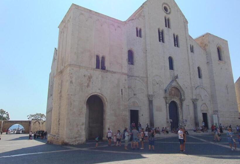 پانسیون Mea House And 2019