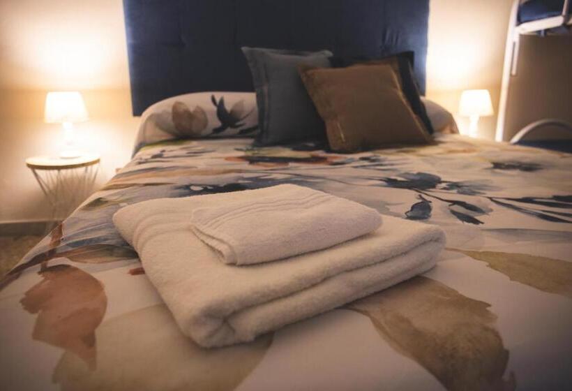 پانسیون Mea House And 2019