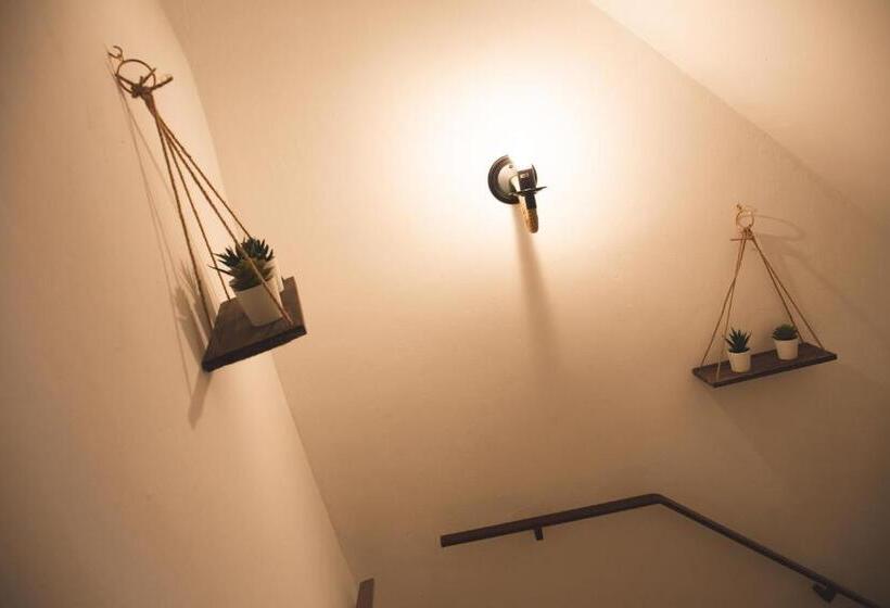 پانسیون Mea House And 2019