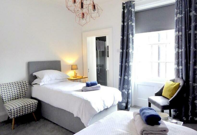 مبيت وإفطار Rosalind House