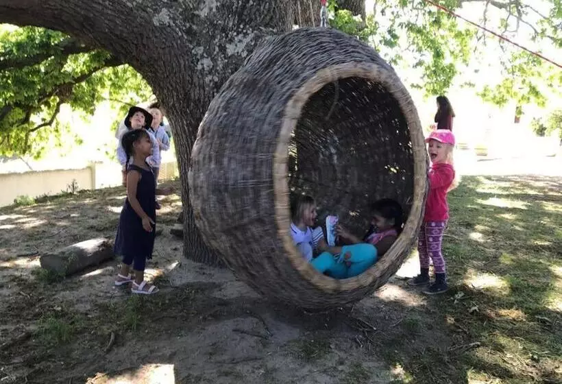 ホテル Laughing Waters Farm