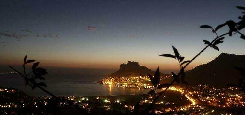 بنسيون Bayview Mountain Seafacing Cottages