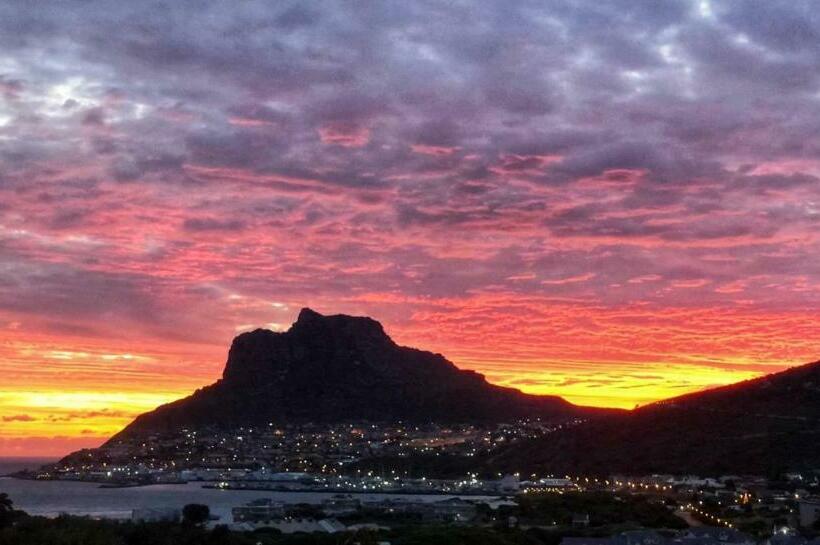 بنسيون Bayview Mountain Seafacing Cottages