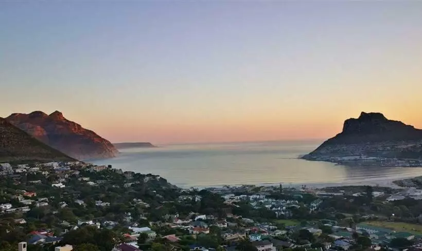 Majatalo Bayview Mountain Seafacing Cottages