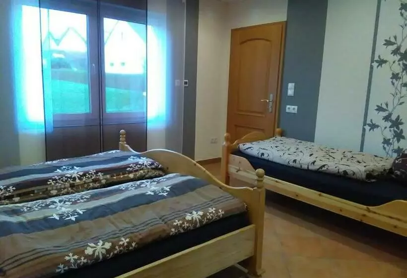 Majatalo Gästehaus Kleine Lana