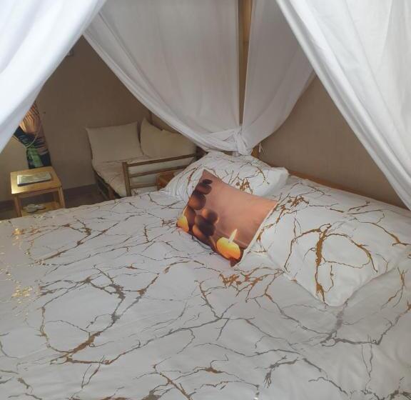 بنسيون Le Mouton Gras