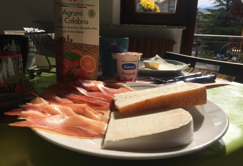 פנסיון Villa Romeo   Acero Rosso