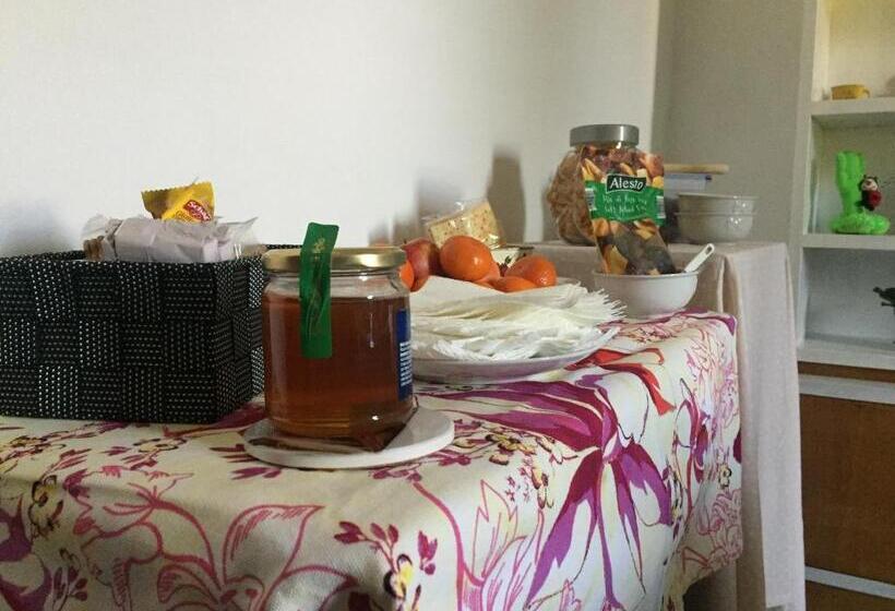 פנסיון Villa Romeo   Acero Rosso