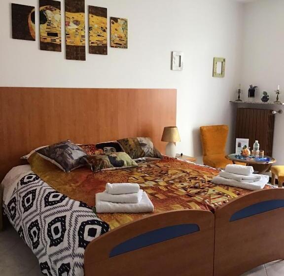 פנסיון Villa Romeo   Acero Rosso