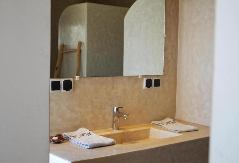 بنسيون Villa Sarah