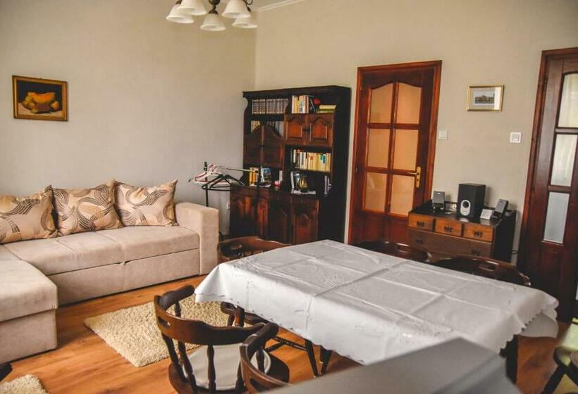 Dobay Apartman Gyula